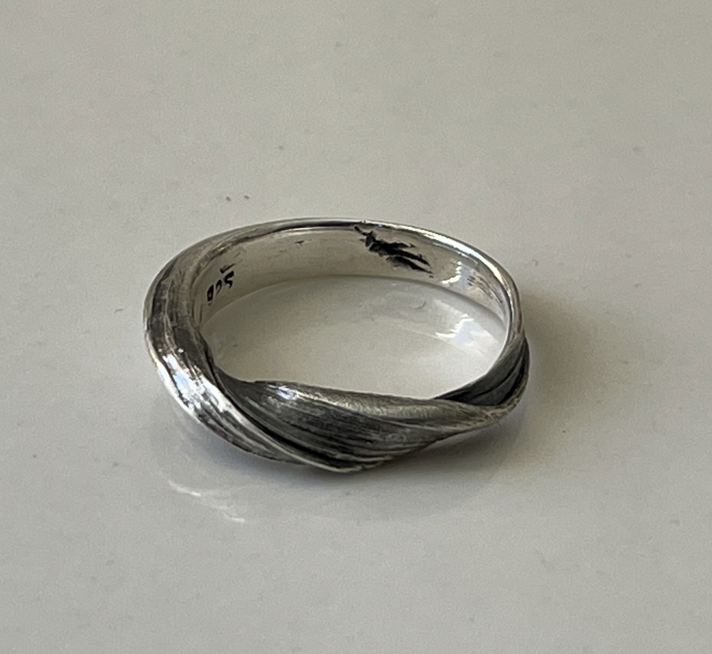 Little Mountain Ring R0108