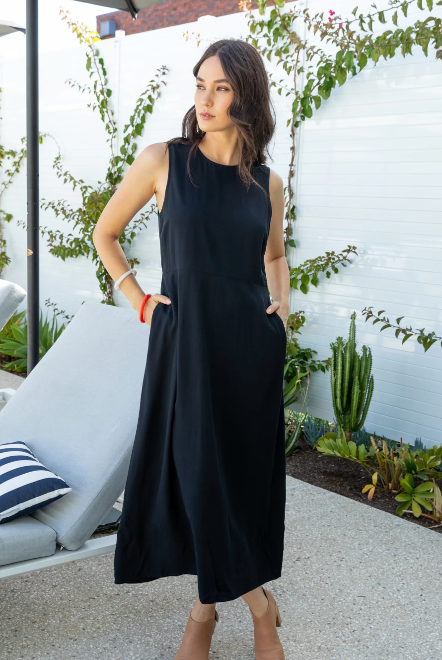 Frock Me Out Shapeshifter Maxi Dress - Black